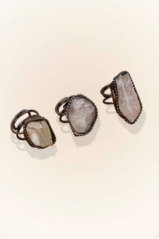 Retro Style Natural Light Green Crystal Raw Stone Amorphous Open Adjustable Ring